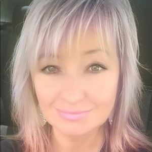 Meet your Posher, Brenda